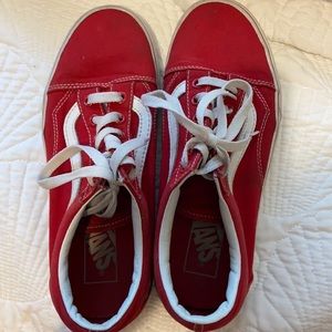 selling women’s red vans, only worn a few times